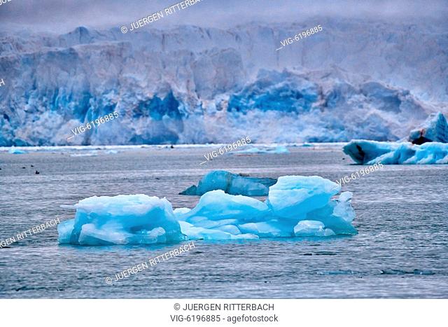 blue ice of Kronebreen or Crown glacier, Kongsfjord, Ny-Ålesund, Svalbard or Spitsbergen, Europe - Ny-Ålesund, Svalbard, 24/06/2018
