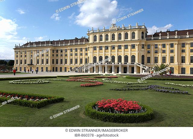 Schoenbrunn Palace, picture taken from the parterre, Vienna, Austria, Europe