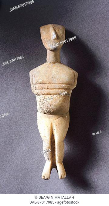Female figure, marble statue, Greece. Cycladic civilization, 3500-1050 BC.  Athens, Moussío Kikladikís Téhnis (Museum Of Cycladic Art, Archaeological Museum)