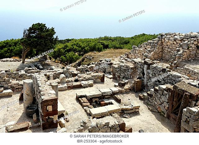 Antiques ruines of old Thira, mountain Messavouno, Santorin, Aegean Sea, Greece, Europe