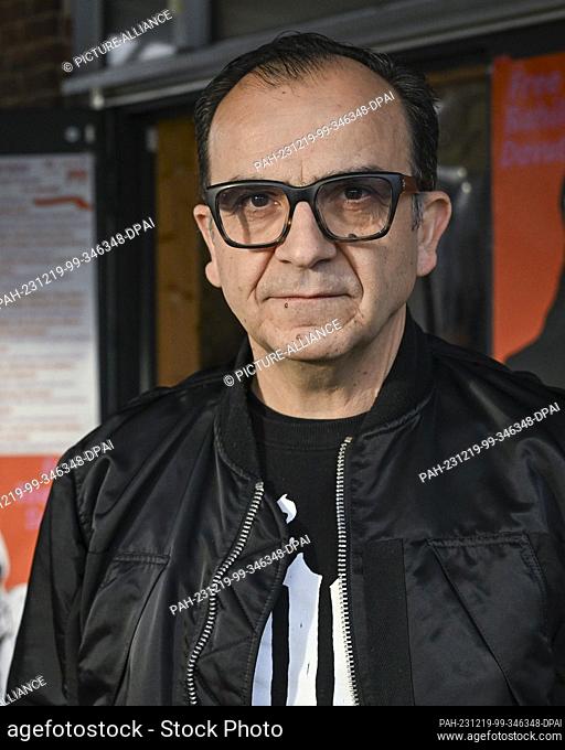 16 December 2023, Berlin: Imran Ayata, author and owner of a campaigning agency, at the PEN-Berlin congress ""Mit dem Kopf durch die Wände"" in the Festsaal...
