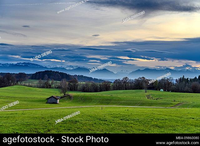 Germany, Bavaria, Upper Bavaria, Tölzer Land, Egling, cultural landscape with prealps near Aufhofen