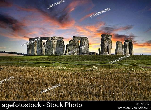 Stonehenge, Neolithic stone circle at sunset, Salisbury Plain, Wiltshire, England, United Kingdom, Europe