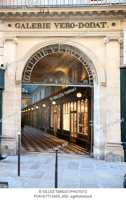 France, ile de france, paris 1er arrondissement, galerie vero dodat, entre rue du bouloi et rue jean jacques rousseau, passage couvert, commerces