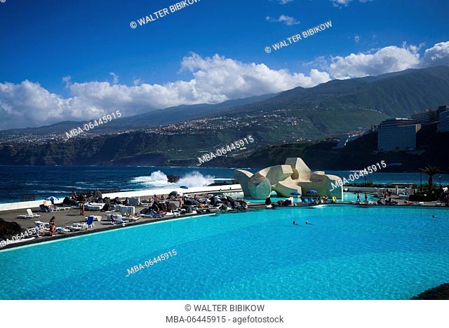 Spain, Canary Islands, Tenerife, Puerto de la Cruz, Lago Martianez, water park designed by artist Cesar Manrique, large swimming pool