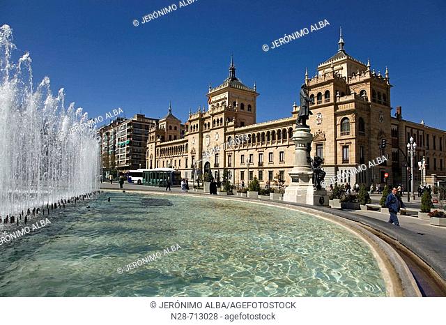 Spain, Castilla Leon, Valladolid, Plaza Zorrilla, Academia de Caballeria