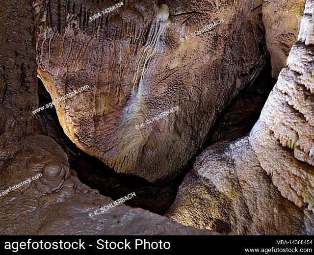 Europe, Germany, Hesse, Westerwald, Geopark Westerwald-Lahn-Taunus, Breitscheid, karst cave system autumn labyrinth advent cave, button hall, visitor cave