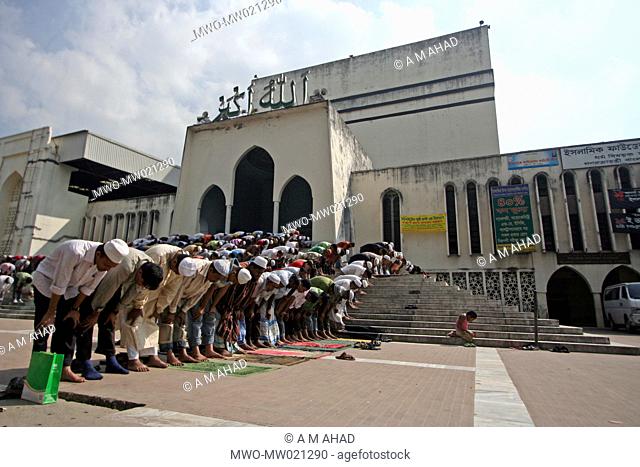 Police took position around Baitul Mukarram mosque in Dhaka before the Friday’s Juma prayer to control any kind of demonstration by the Islamist outfit...