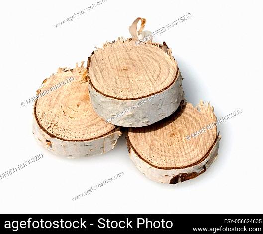 Holzscheiben vom Birkenbaum mit Rinde, Lateinischer Name betula, - Bei der Verwendung ausserhalb journalistischer Berichterstattung (z.B. Werbung etc