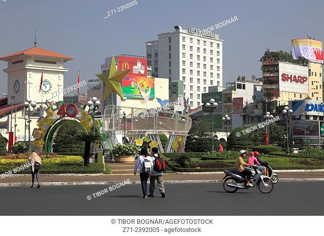 Vietnam, Ho Chi Minh City, Saigon, District 1, street scene, Ben Thanh Market, skyline,