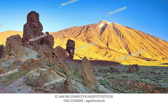 Roques de Garcia and Mount Teide, Teide National Park, Canary Islands, Tenerife, Spain