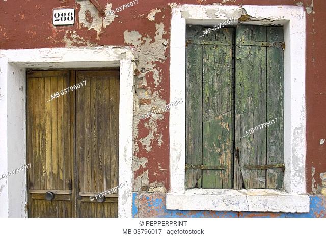 Italy, Venetien, island Burano,   House facade, detail, Holztür, Window, shutters, weather Residence, house, house number 288, facade, descended stonework, old