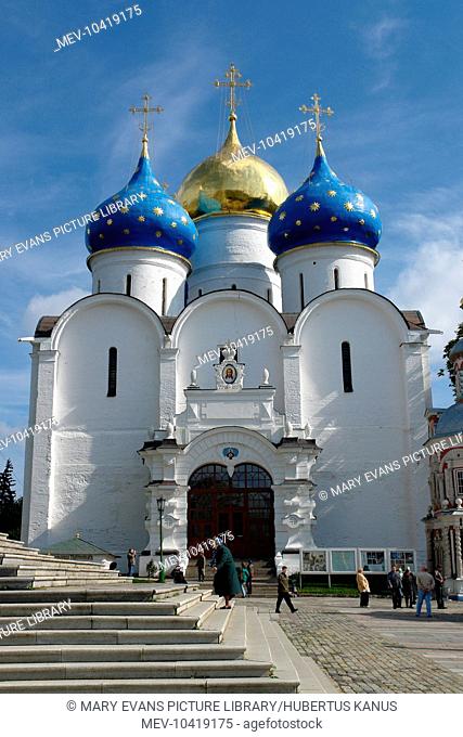 Main entrance to the Assumption Cathedral, in the town of Sergiyev Posad, Russia. The cathedral was built in the 16th century