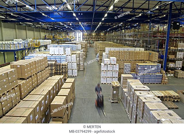 Mail-order sales, warehouse, package,  stacked, co-workers, fuzziness  Series, delivery department, hall, camps, catalog distribution plants, storage