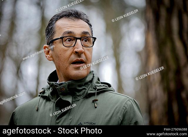 Federal Minister of Food and Agriculture Cem Oezdemir, Alliance 90/The Greens on the occasion of the start of the third ground survey under the leadership of...