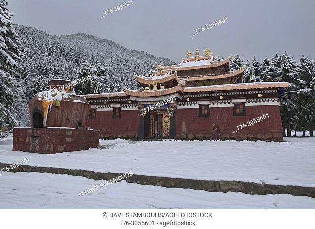 Winter snow at Kerti Gompa, Langmusi, Gansu, China