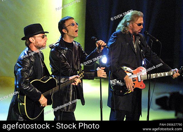ARCHIVE PHOTO: 20 years ago, on January 12, 2003, Maurice GIBB died SN-BEEGEES170301-02VM.jpg BEE GEES, music group, USA, here performing on 'Wetten Dass