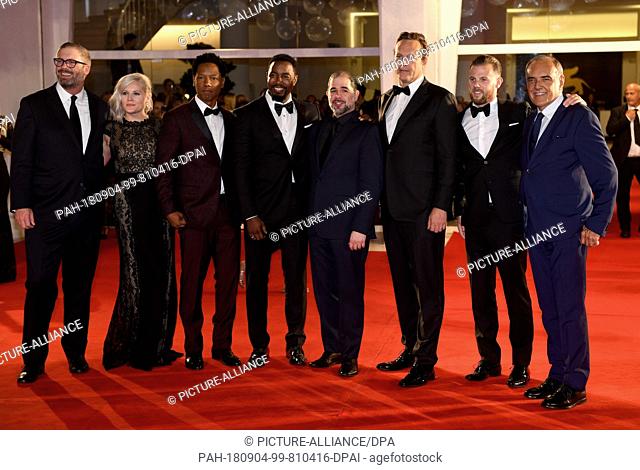 03.09.2018, Italy, Venice: The actors Tory Kittles (3rd from left), Michael Jai White (4th from left), the director S. Craig Zahler (5th from left)