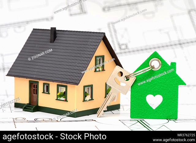 model home and house key