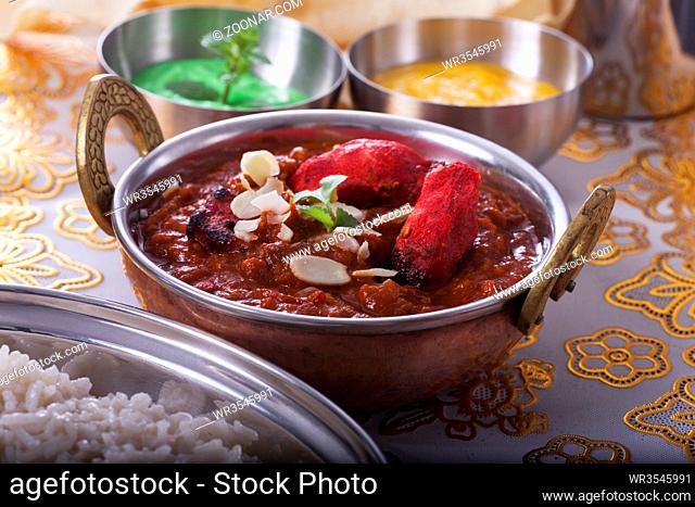 indisches Chicken Curry in einem Topf