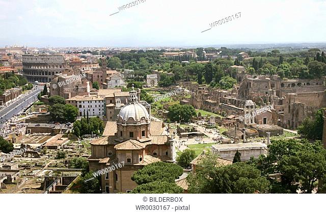 Italy, Rome, Forum Romanum, view fron the Vittorio Emanuele II monument