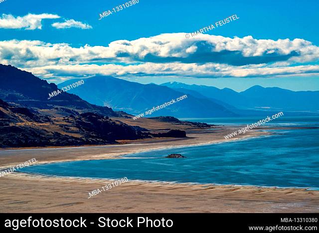 View from Antelope Island State Park over the Great Salt Flats of Utah, UT, USA