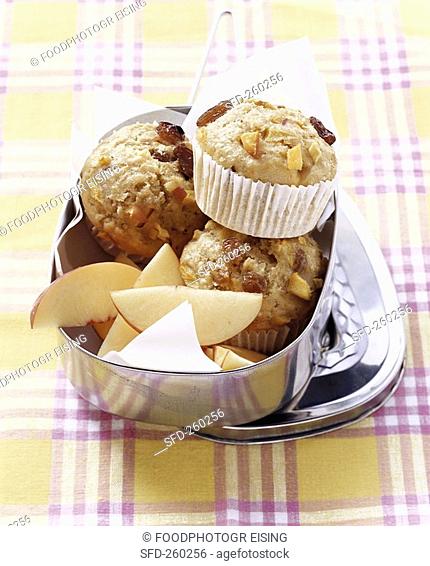 Muffins with nectarines and raisins