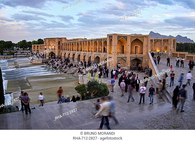 Khaju bridge on the River Zayandeh, Isfahan, Iran, Middle East