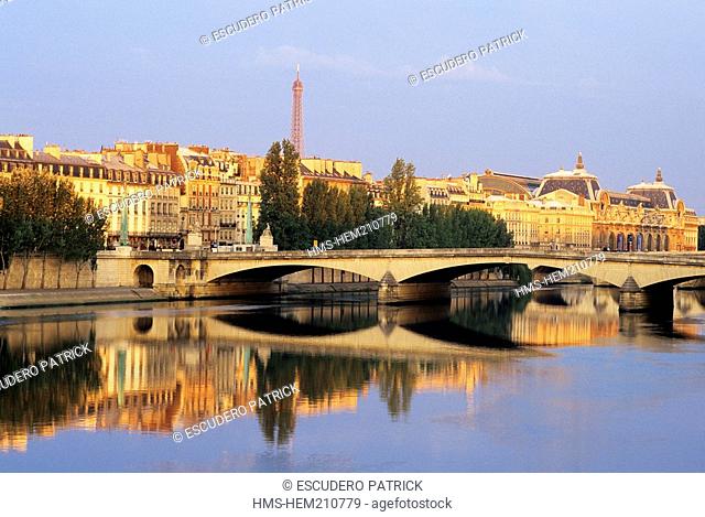 France, Paris, banks of the Seine river listed as World Heritage by UNESCO, Pont du Carrousel, Quai Voltaire and the Orsay Museum