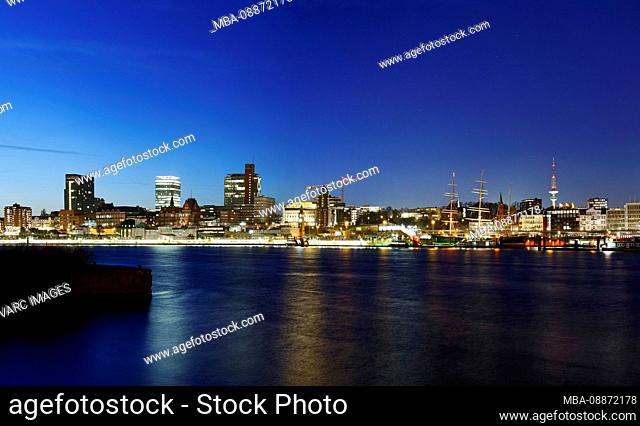Panoramic view of the skyline of Hamburg, harbor, Hafencity, hanseatic city Hamburg, Germany, Europe