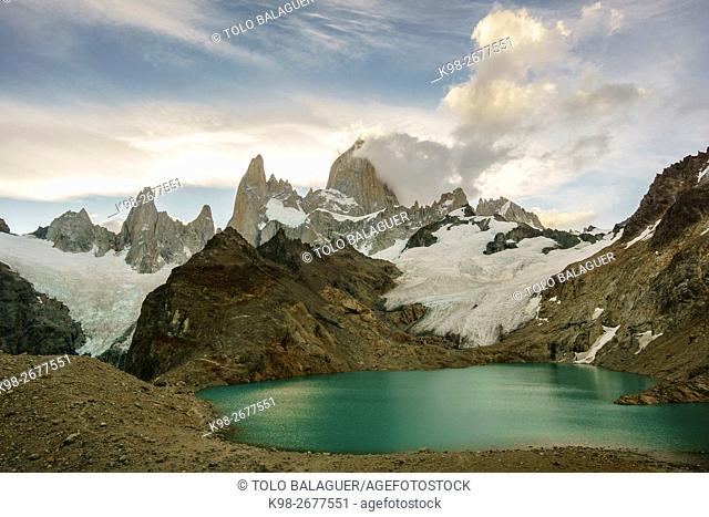 Argentina, Patagonia, Los Glaciares National Park, Laguna de los Tres, Cerro Chalten, Monte Fitz Roy