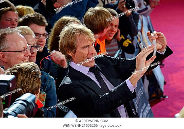 Michael Bay and fans at the European Premiere of Transformers 4 Age of Extinction (Aera des Untergangs) at CineStar movie theatre at Sony Center on Potsdamer...