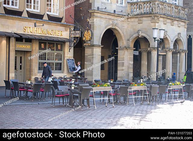 Empty outdoor spaces in a restaurant on Prinzipalmarkt, inner city, feature, general, marginal motif, public life on March 17th, 2020 in Muenster / Germany
