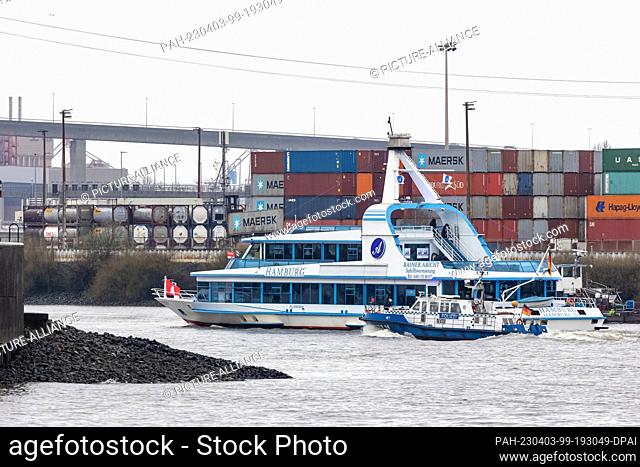 31 March 2023, Hamburg: King Charles III of Great Britain and German President Frank-Walter Steinmeier take part in a harbor tour on the ship ""Hamburg""