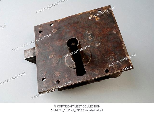 Iron sheet spring lock with rectangular lock plate, one lap and curl, door lock padlock lock closing device iron, Iron latch lock with rectangular lock plate