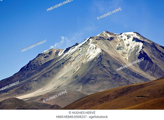 Bolivia, Potosi Department, Sur Lipez Province, Eduardo Avaroa Andean Fauna National Reserve, volcano Ollague (5868 m) and his fumaroles at the bolivia-chile...