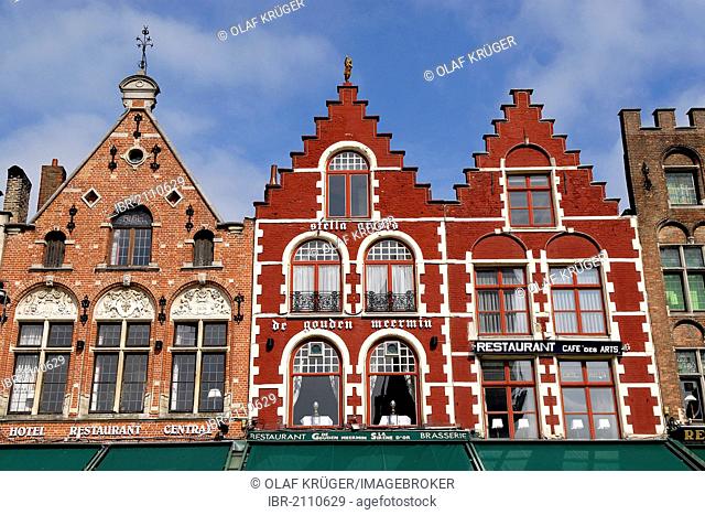 Houses, market square, Bruges, a UNESCO World Heritage site, West Flanders, Flemish Region, Belgium, Europe