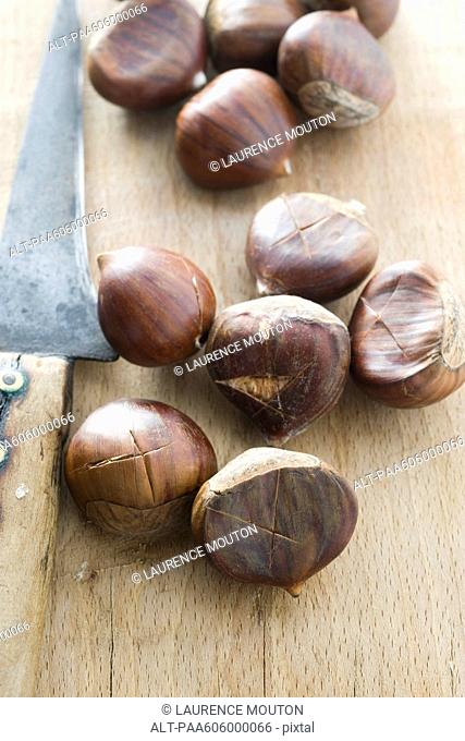 Shelled chestnuts