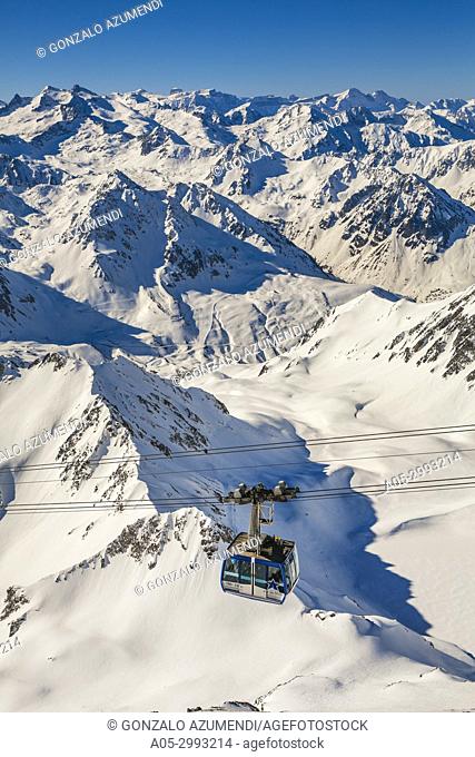 Pic du Midi cable car. Grand Tourmalet ski area. Luz-Saint Sauveur. Hautes-Pyrenees Department. Midi-Pyrenees Region. France