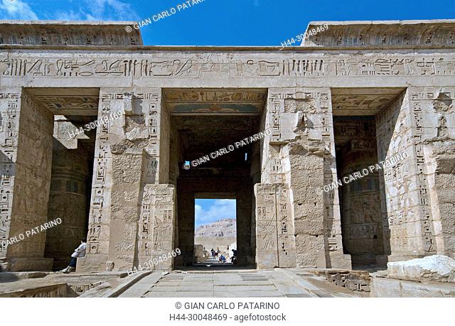 Medinet Habu, Luxor, Egypt, Djamet, mortuary temple of King Ramses III, ( XX dyn. 1185 -1078 B.C) – The entrance to second courtyard