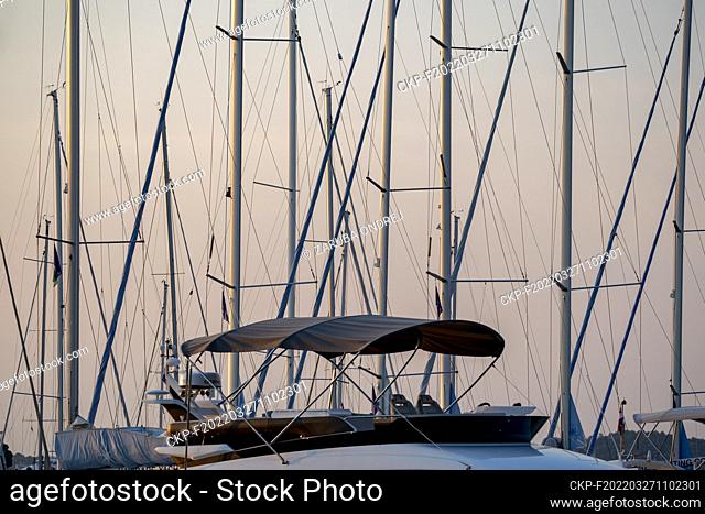 morning in harbour with yachts around (CTK Photo/Ondrej Zaruba)