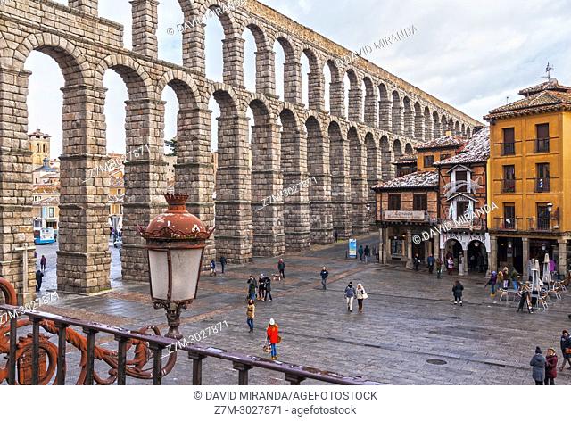 Roman aqueduct, Segovia and plaza del Azoguejo. Castile-Leon, Spain