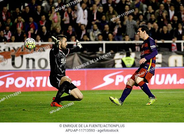 2016 La Liga Football Rayo Vallecano v FC Barcelona Mar 3rd. 03.03.2016. Madrid, Spain. Lionel Andres Messi (10) FC Barcelona and Juan Carlos Martin Corral (13)...