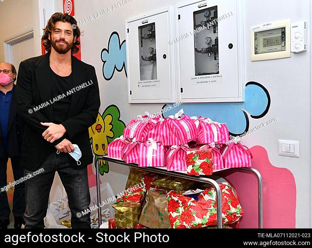 The actor Can Yaman with the gifts he will give to the children during his visit to the Department of Pediatric Neonatology of Policlinico Umberto I Hospital