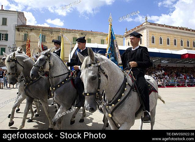 4 /09/2022 - Sassari - Manifestazione folcloristica ""Cavalcata Sarda"" . Costumi titpici del popolo sardo. Cavalieri e amazzoni con i costumi tipici