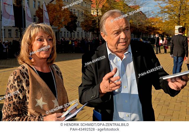The actors Uta Schorn and Dieter Bellmann open the fan festival of the ARD television series 'In aller Freundschaft' to mark its 15th anniversary in Leipzig