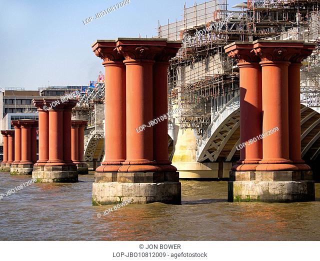 A view of Blackfriars Bridge both old and new