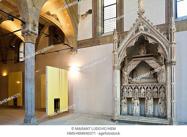 Italy, Campania, Naples, Historic center, listed as World Heritage by UNESCO, Museo d'Arte Contemporanea Donna Regina MADRE
