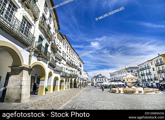 View of the Giraldo square located on Evora, Portugal