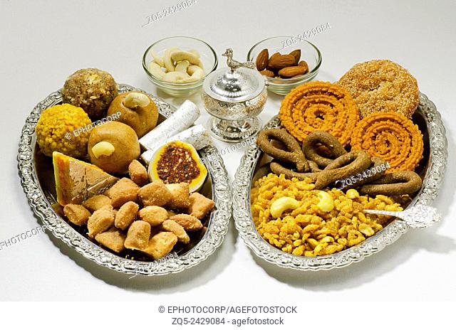 Shankarpali, Chakali, Laddu, Chivda, Namkeen and Anarsa. Typical Diwali snack items, Maharashtra, India